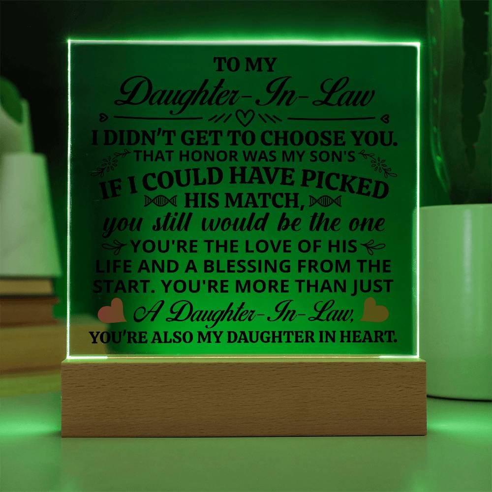 Acrylic plaque for daughter-in-law with heartfelt message displayed on a wooden base.